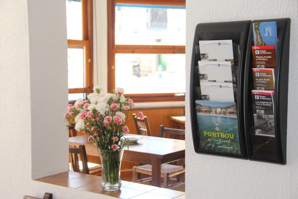 Hostal Portbou Eksteriør billede