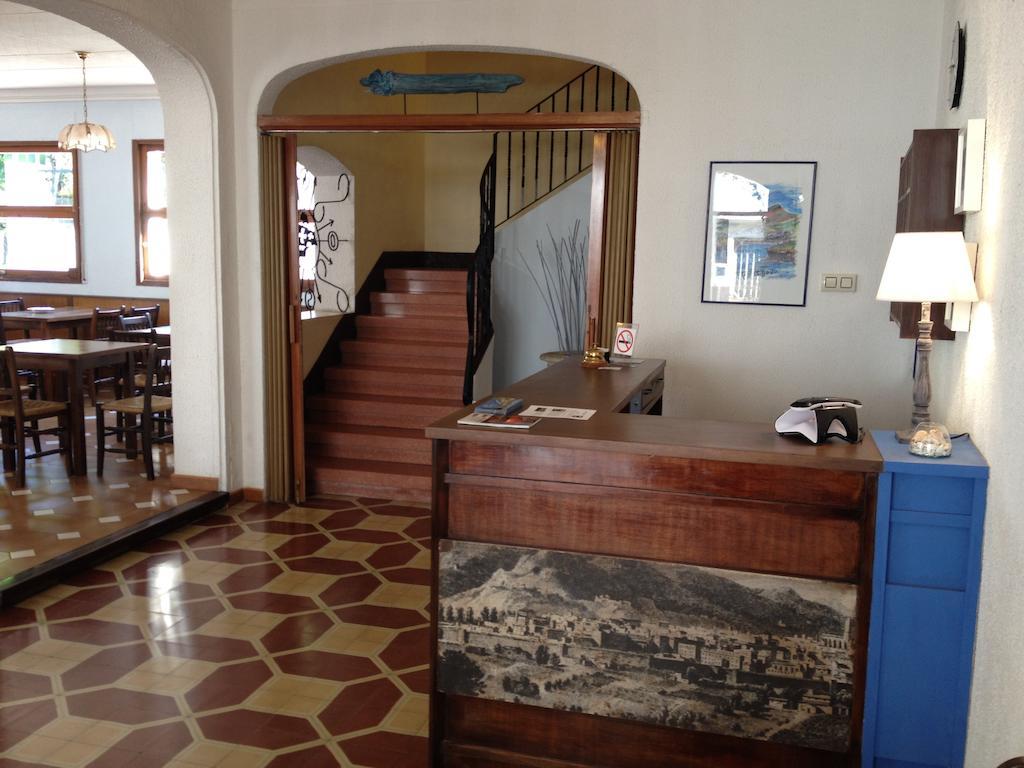 Hostal Portbou Eksteriør billede