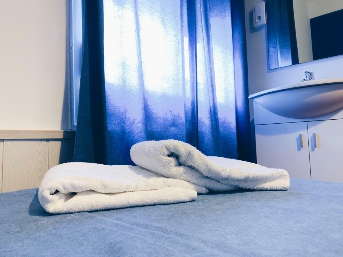 Hostal Portbou Eksteriør billede