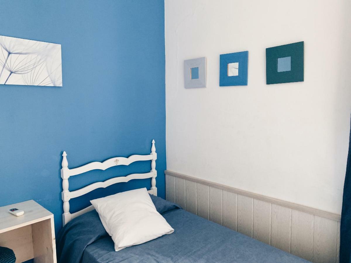 Hostal Portbou Eksteriør billede