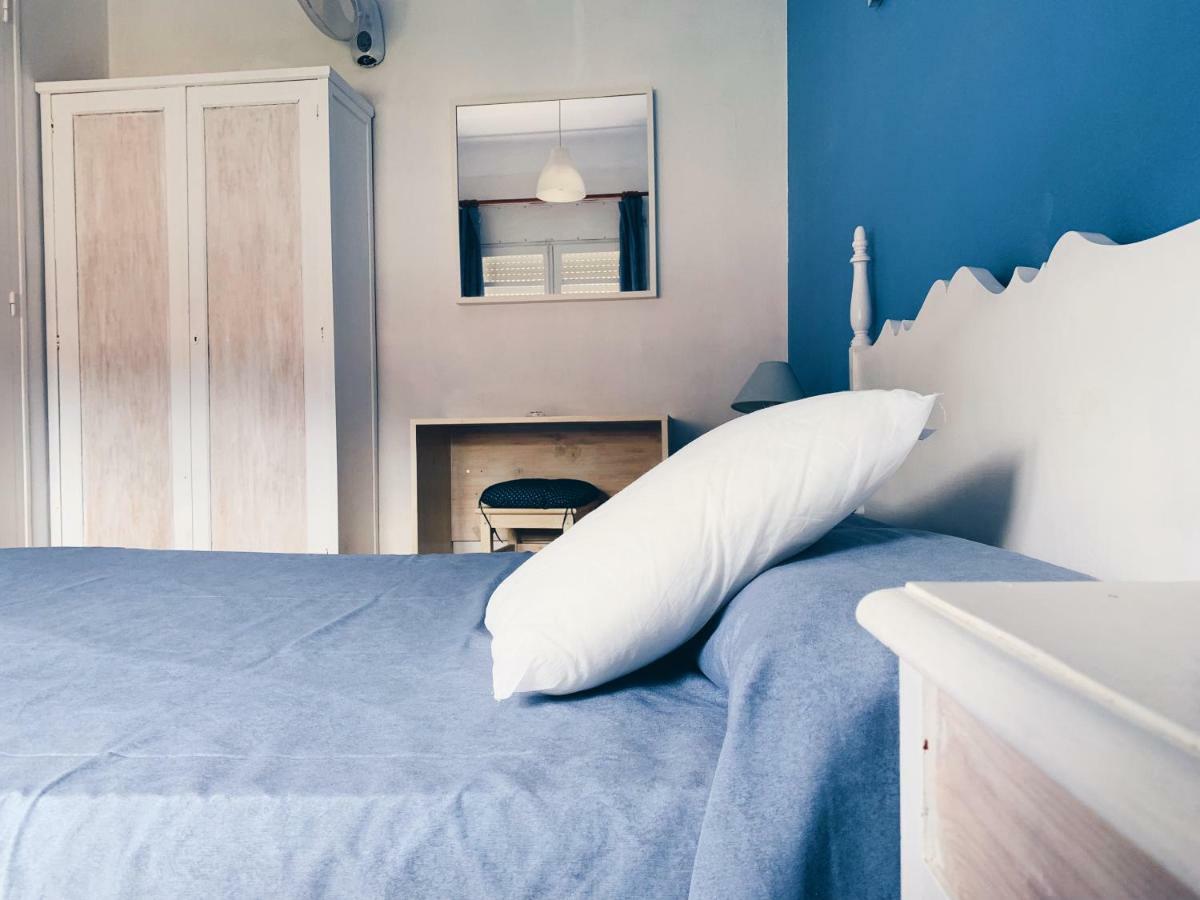 Hostal Portbou Eksteriør billede